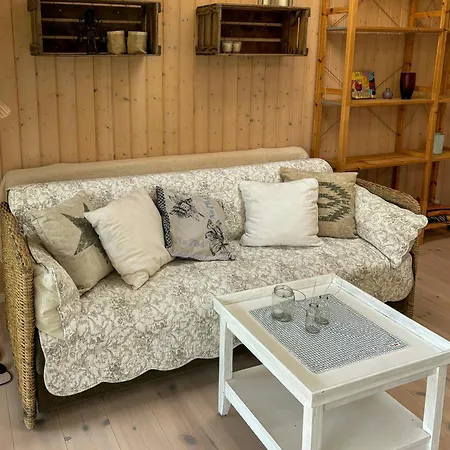 度假居 Near 吉利勒杰